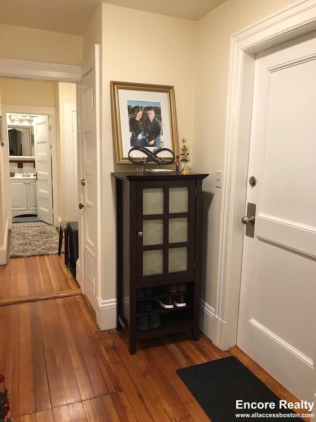 1463 Beacon St unit 38, Brookline, MA 02446 - photo 7