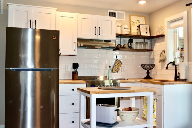 33 Walker Ave unit B, Somers, MT 59932 - photo 4