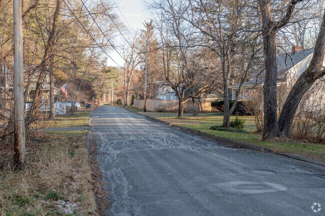 Quiet country roads are part of the Leeds lifestyle, and the spaced-out homes are a real draw.