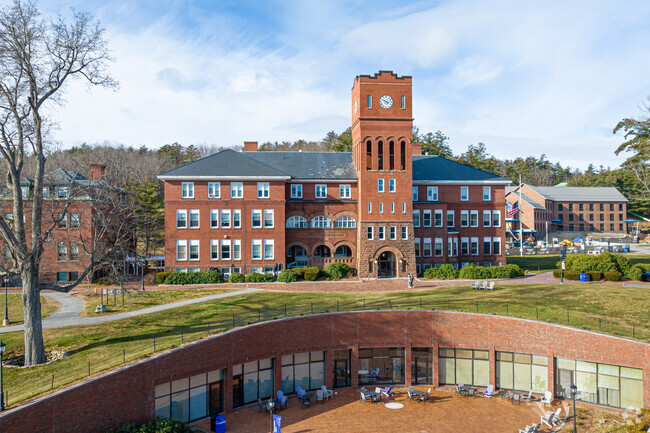 The Cushing Academy is a highly rated private high school in Worcester County, Massachusetts.