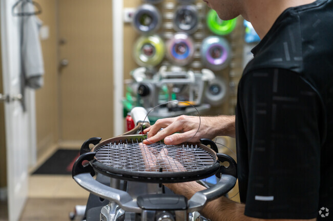 Tennis Ballerz Pro Shop has many options for tennis gear in Burr Ridge.