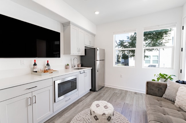 10450 Galen Way, San Diego, CA 92126 - photo 4