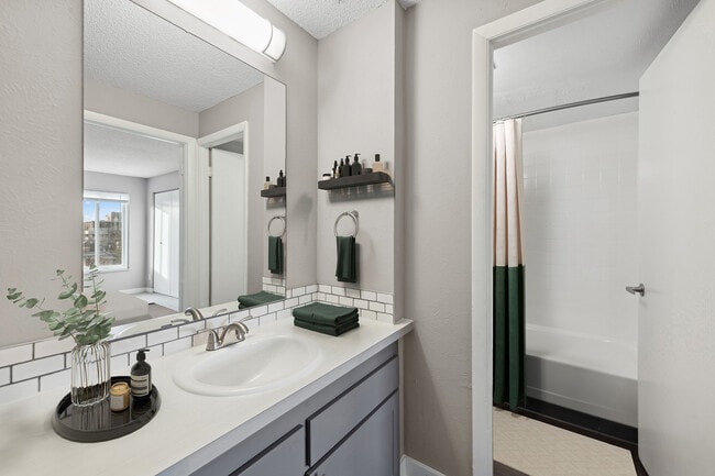 Arrive 800 Penn, Denver, CO 80209 - photo 6