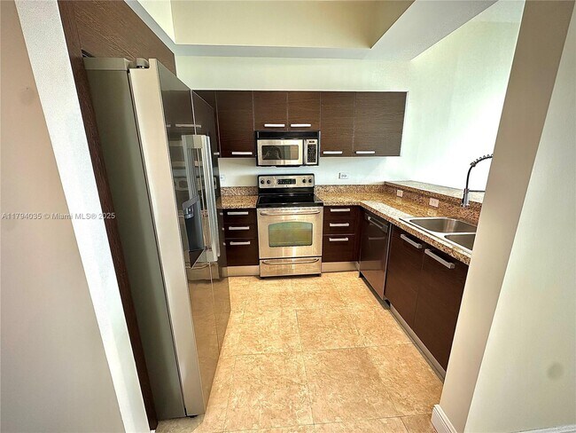 Nordica Condominium unit 705, Miami, FL 33129 - photo 2