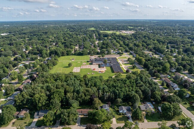 Amberly Elementary School has a high A teacher rating on Niche.