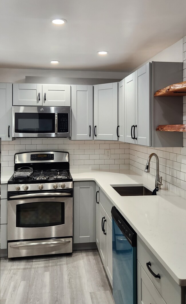 1029 Underhill Ave Unit 1  Walk - In, Bronx, NY 10472