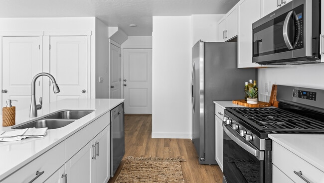 212 N Northshore Drive St unit 36232963, Saratoga Springs, UT 84043 - photo 6