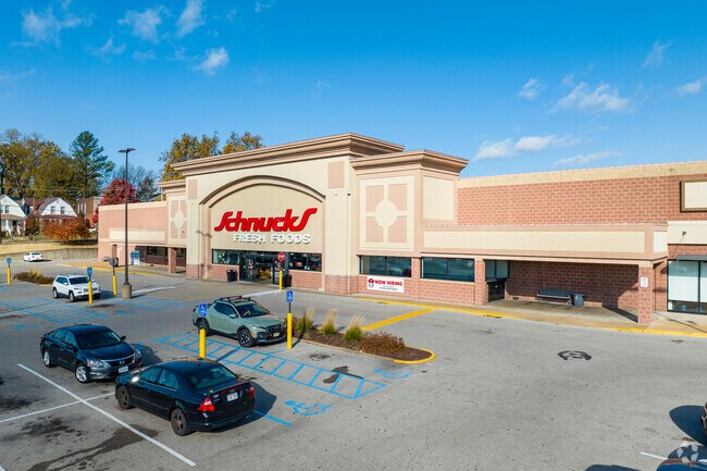 Schnucks is one of Ellendale's local grocery options.