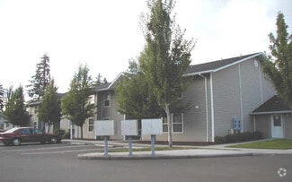 800 N Pine St, Canby, OR 97013