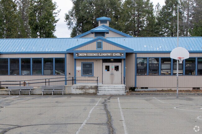 Niche gives Indian Diggings Elementary School an A+ grade.