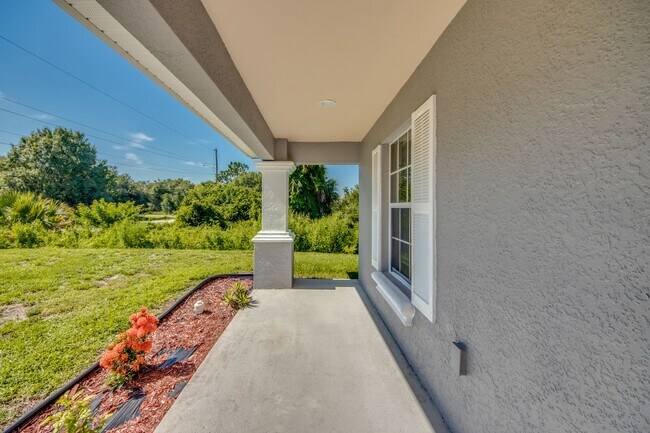 6011 Joplin Ave, Fort Myers, FL 33905 - photo 5