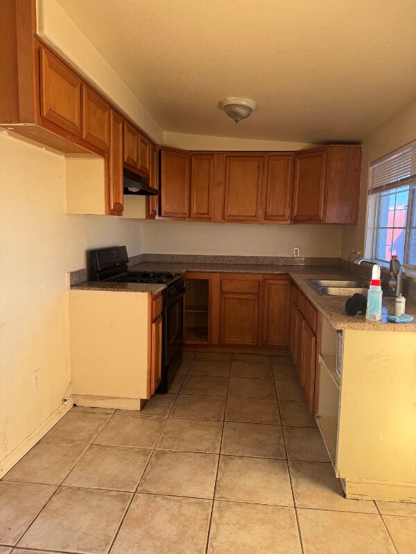 1385 Riverside Dr, Barstow, CA 92311 - photo 3