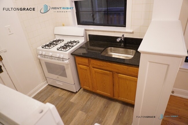 5018 N Lincoln Ave unit 2505-B2, Chicago, IL 60625 - photo 3