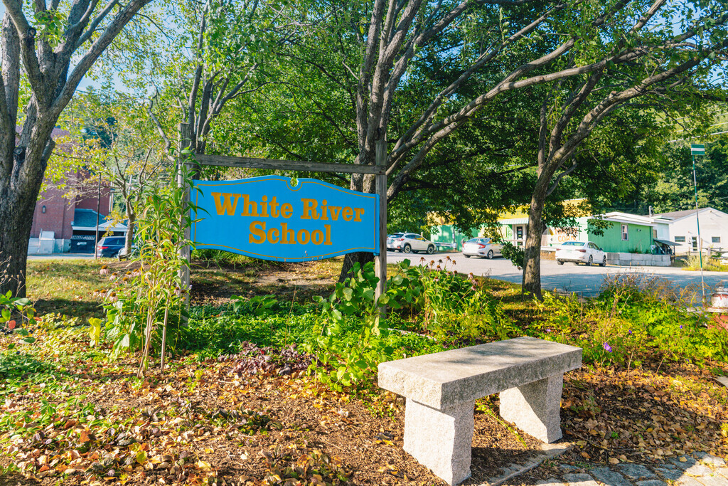 White River School has an extensive academic program for students.