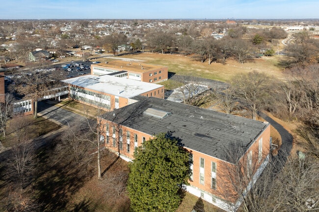 Notre Dame High School in St. Louis provides a comprehensive and challenging education.