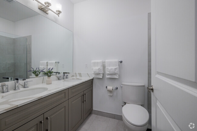 2BR, 2BA - Bathroom