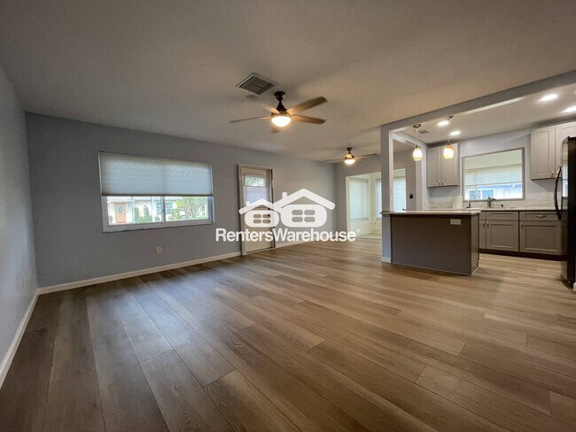 110 Gloucester Blvd unit 346, Sun City Center, FL 33573 - photo 4