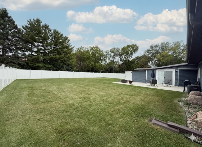 621 Cook St, de Pere, WI 54115 - photo 2