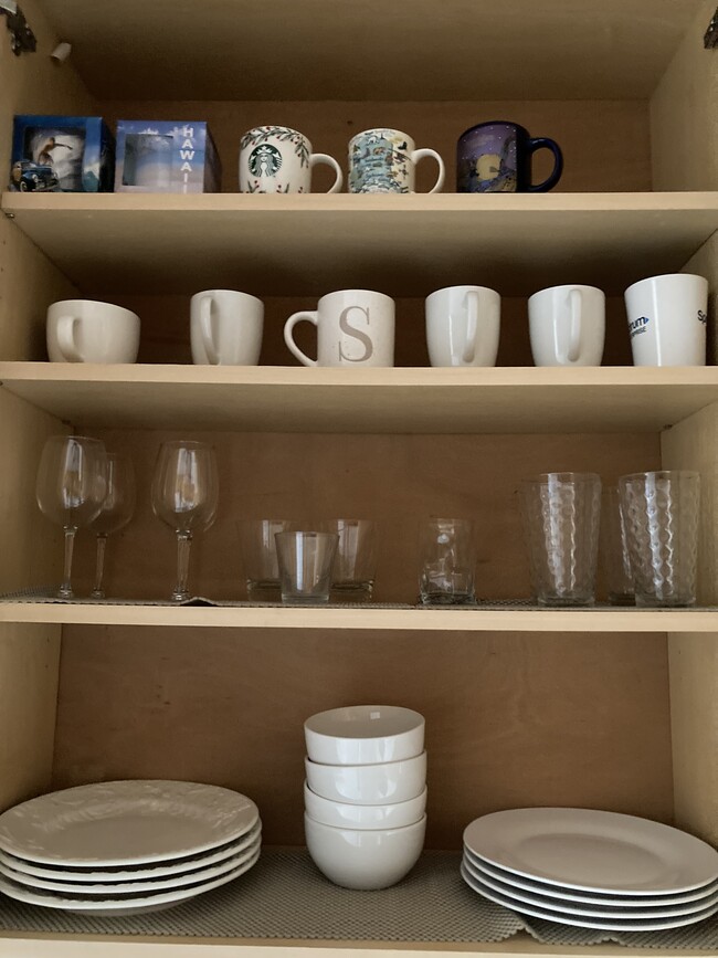 Complete dining ware