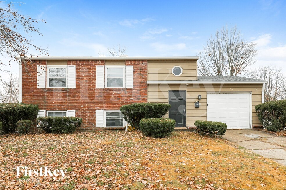 612 S Jefferson St, Brownsburg, IN 46112 - photo 1