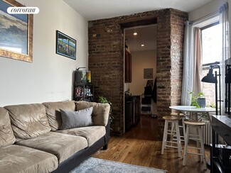 215 E 4th St, New York, NY 10009