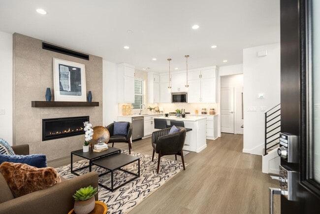 13468 NE 112th Place, Redmond, WA 98052 - photo 2