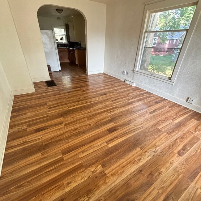 312 S Rosemary St unit 312, Lansing, MI 48917 - photo 3