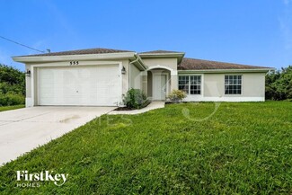 555 Kingsbury Ln, Lehigh Acres, FL 33974