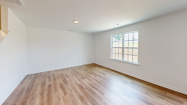 127 Waylon Ct, Lexington, NC 27295 - photo 2