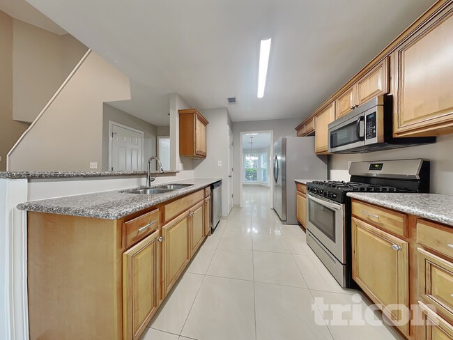 2098 Clearvista Dr NW, Acworth, GA 30101 - photo 4