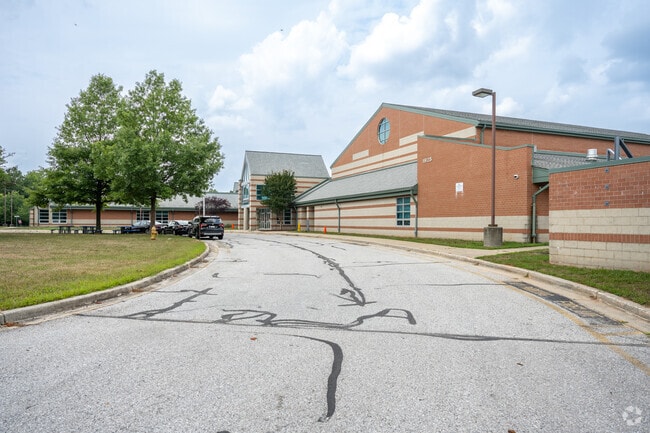 Meade Heights Elementary School in Fort Meade helps students excel.