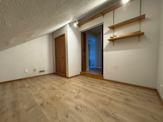 7360 Trailside Dr unit E, Northfield, OH 44067 - photo 5