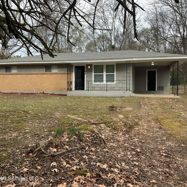 1144 McCluer Rd, Jackson, MS 39212 - photo 2