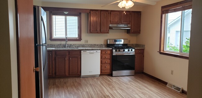 Stainless steel stove and refrigerator