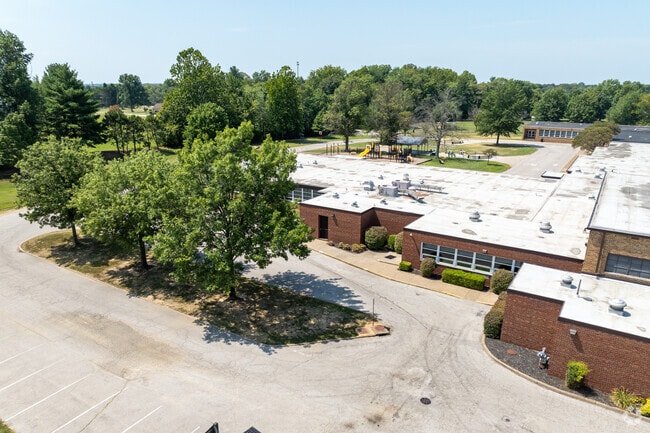 The student population of West Terrace Elementary School is 593 and the school serves K-5.