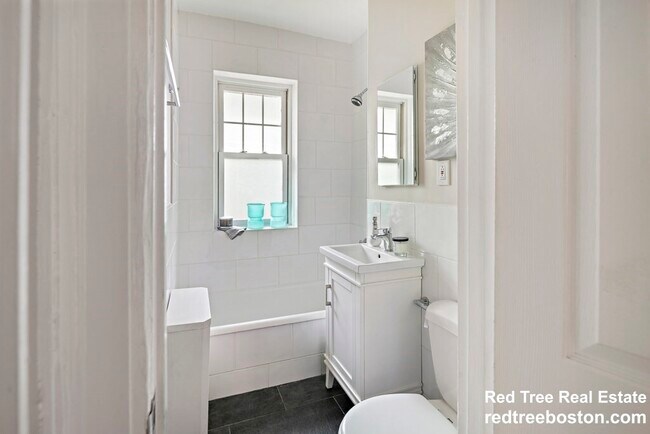52 Strathmore Rd unit 3, Brighton, MA 02135 - photo 4