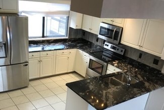 265 Bay Village Dr, Rochester, NY 14609