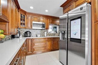 19208 NW 45th Ave, Miami Gardens, FL 33055
