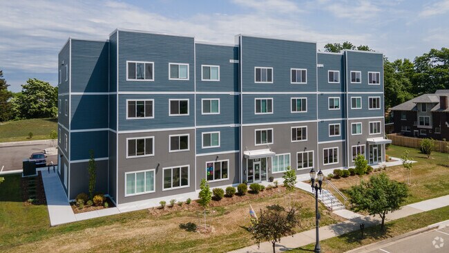 Capitol Park, Lansing, MI 48915 - photo 4