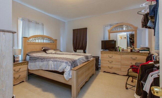 88 Oak St unit 2, Lawrence, MA 01841 - photo 3