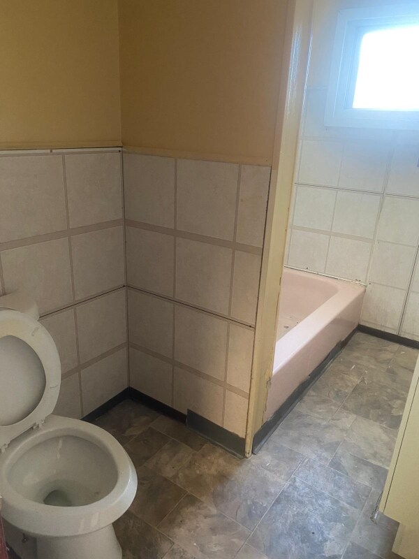 2066 S Park Ave unit Rear, Buffalo, NY 14220 - photo 6