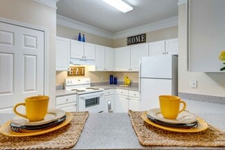 7305 Hannover Pkwy N, Stockbridge, GA 30281