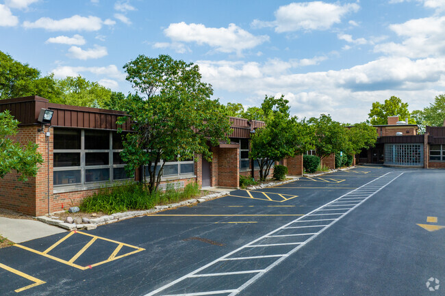 Oak Elementary School in Hinsdais proud to be a U.S. Department of Education Blue Ribbon School.