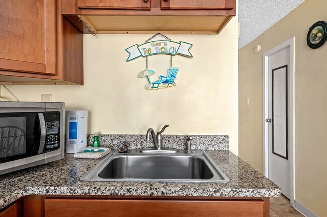 Top of the Gulf Condos unit FL6-ID1354937P, Panama City, FL 32408 - photo 5