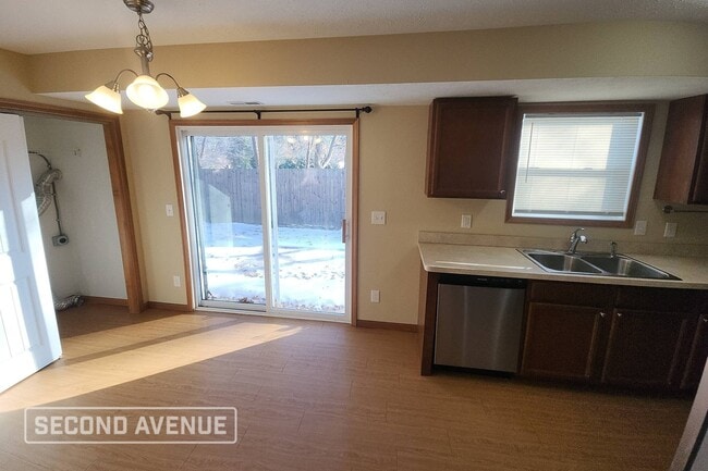 415 Station 44 Place, Painesville, OH 44077 - photo 5