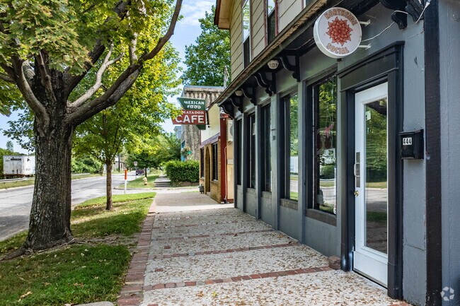 Resident can find a selection of local restaurants on Locust St.