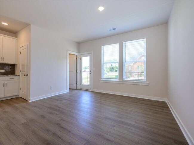 1112 Bismuth Ln, Charlotte, NC 28211 - photo 6