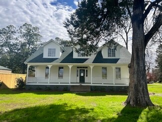 681 Davis Lake Rd, Columbia, LA 71418