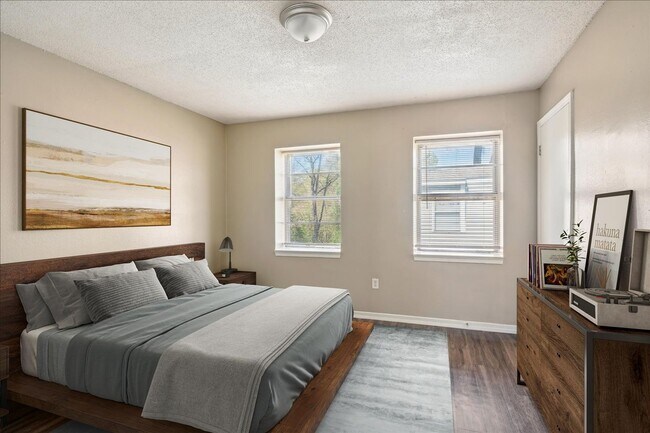 TOWNHOMES w/ W/D INCLUDED! Gated 2 Bed / 1..., Memphis, TN 38116 - photo 4