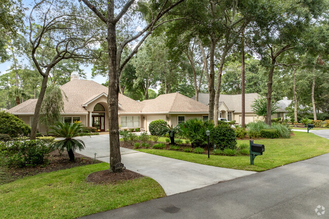 Large single story homes are among the most common in Indigo Run.